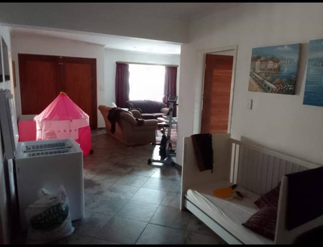 3 BEDROOM TOWNHOUSE FOR SALE IN MANTEVREDE